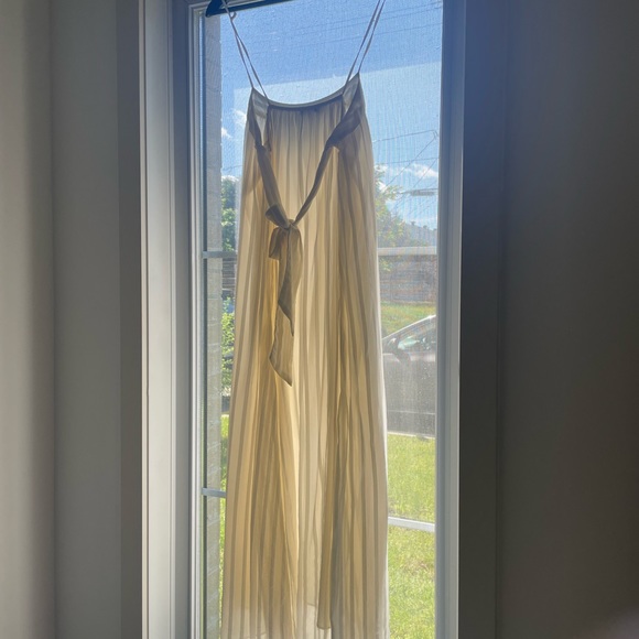 Zara Dress - Picture 2 of 3